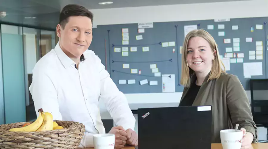 Lisa Oberhofer und Markus Magdolen im IntraFind Office München